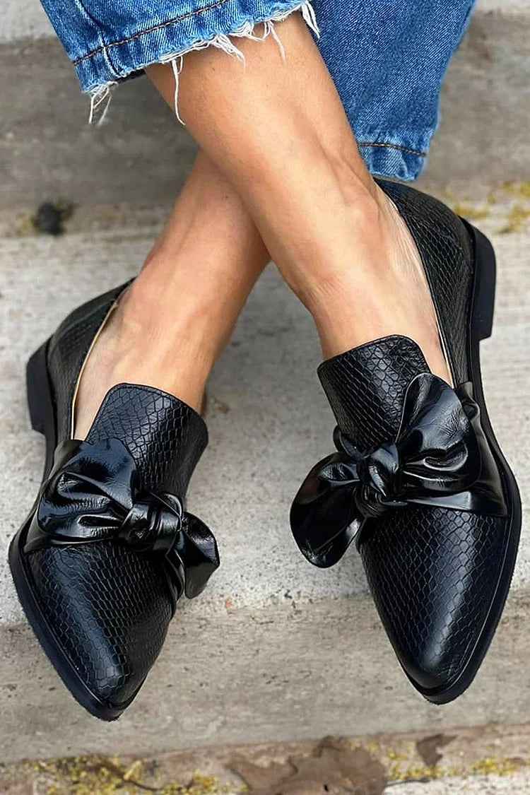 Laura | Black Loafers with Glossy Bow