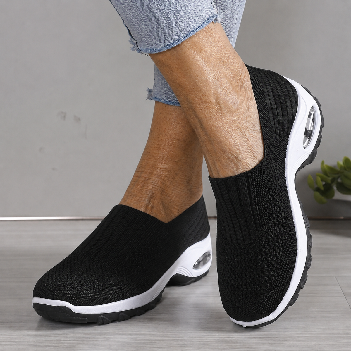 Abby air cushion comfort sneakers in black