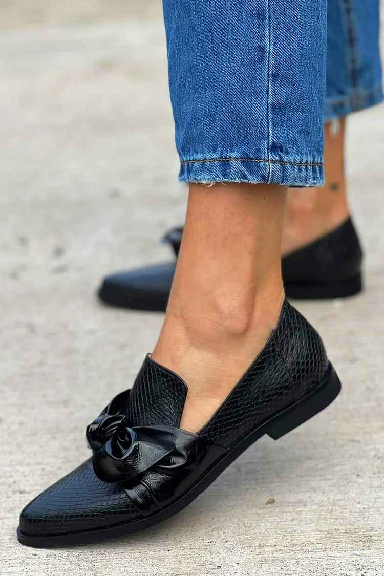Laura | Black Loafers with Glossy Bow