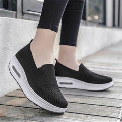 Sylvia arch support comfort sneakers in black