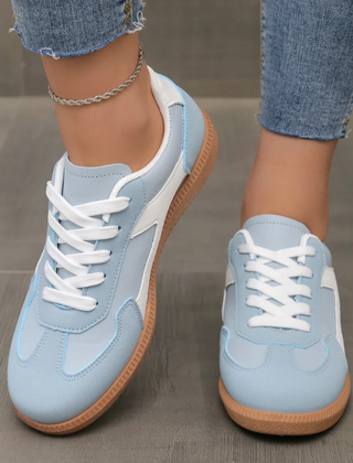 Allie cushioned everyday shoes in blue