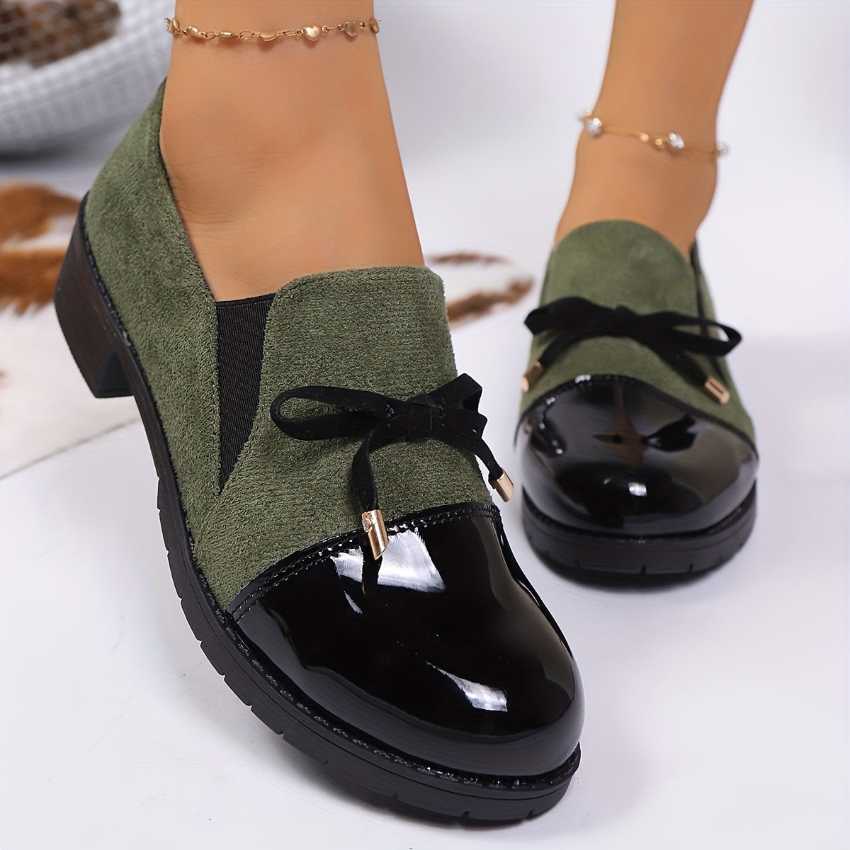Hollis | Glossy Toe Bow Loafers