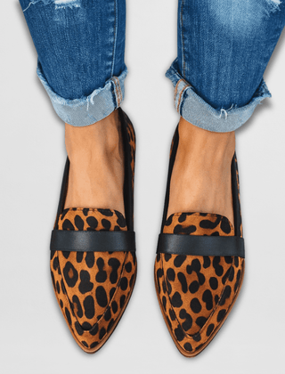Joanna Pointed Flat Loafers in leopard