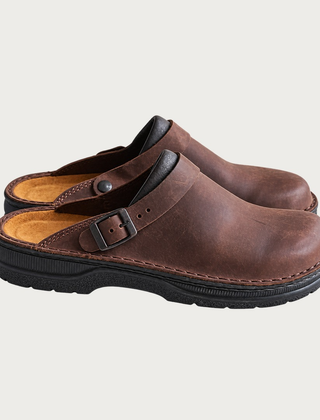 Annelies Comfortable Slip-On Clogs in brown