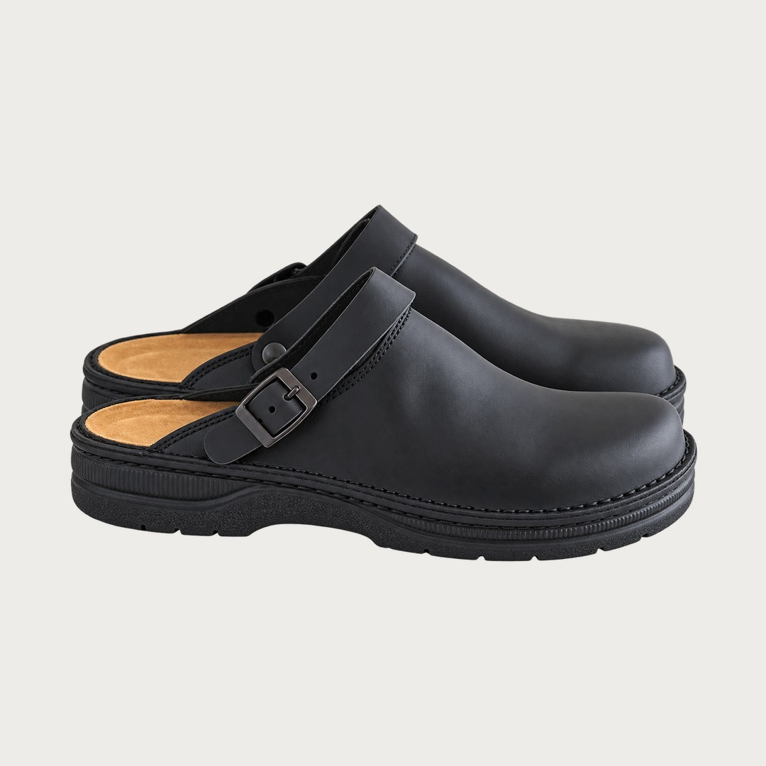 Annelies Comfortable Slip-On Clogs in black