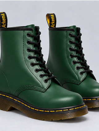 Charlotte | Elegant Lace-Up Boots in Green