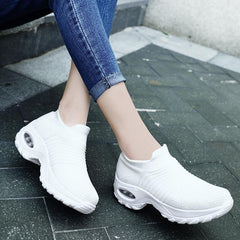 Juliet arch support sneakers in white