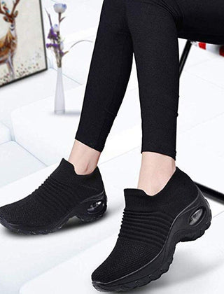 Juliet arch support sneakers in full black
