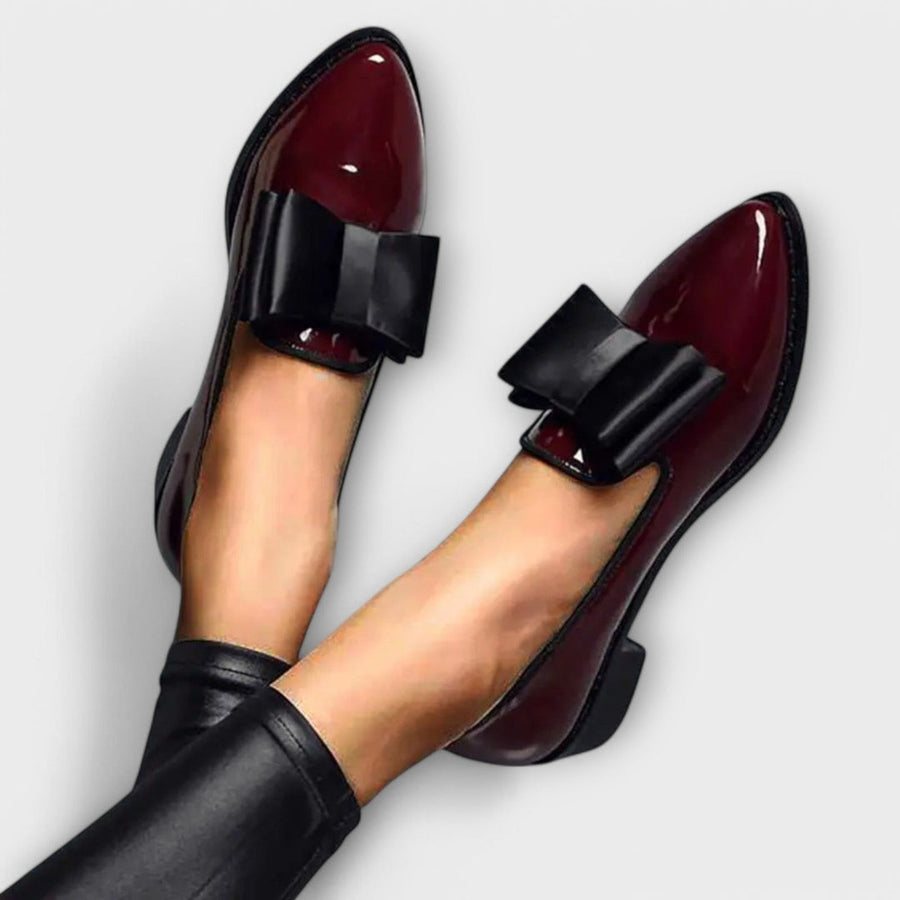 Severine Glossy Bow Loafers in burgundy