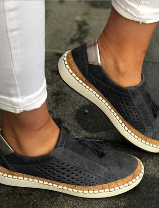 Kendall orthopedic slip-ons in black