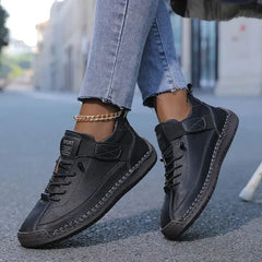 Remy comfortable orthopedic sneakers in black