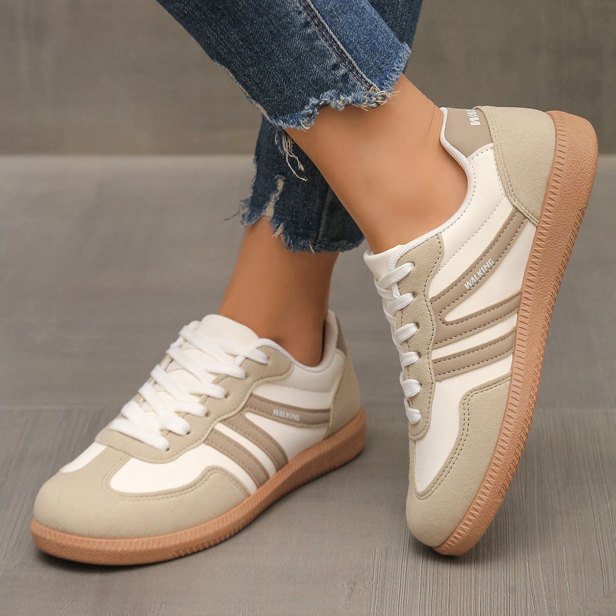 Remi orthopedic trainers in off-white