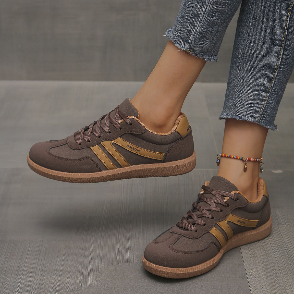 Remi orthopedic trainers in brown