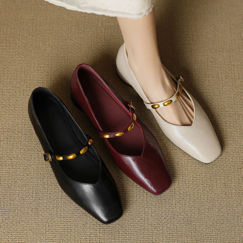 Zyra | Classic Comfort Flats