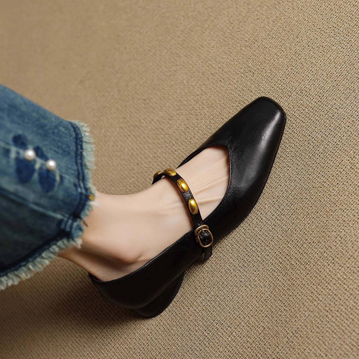 Zyra | Classic Comfort Flats