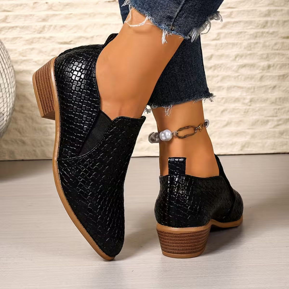 Rikke Pointed Toe Loafers in black