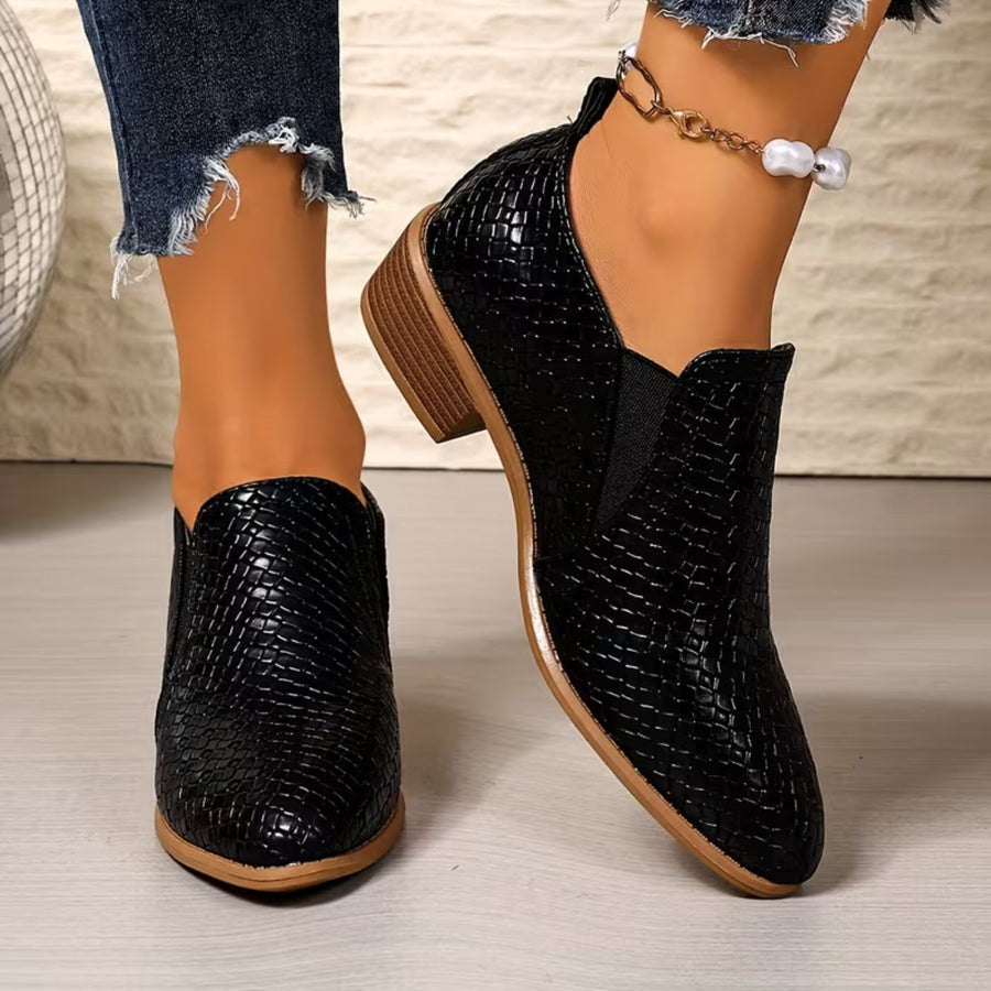 Rikke Pointed Toe Loafers in black, another view