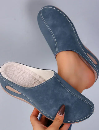 Freya slippers in Blue