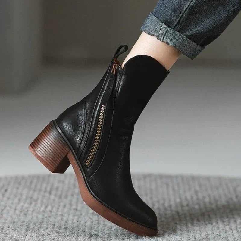 Selene | Ankle Boots in Black