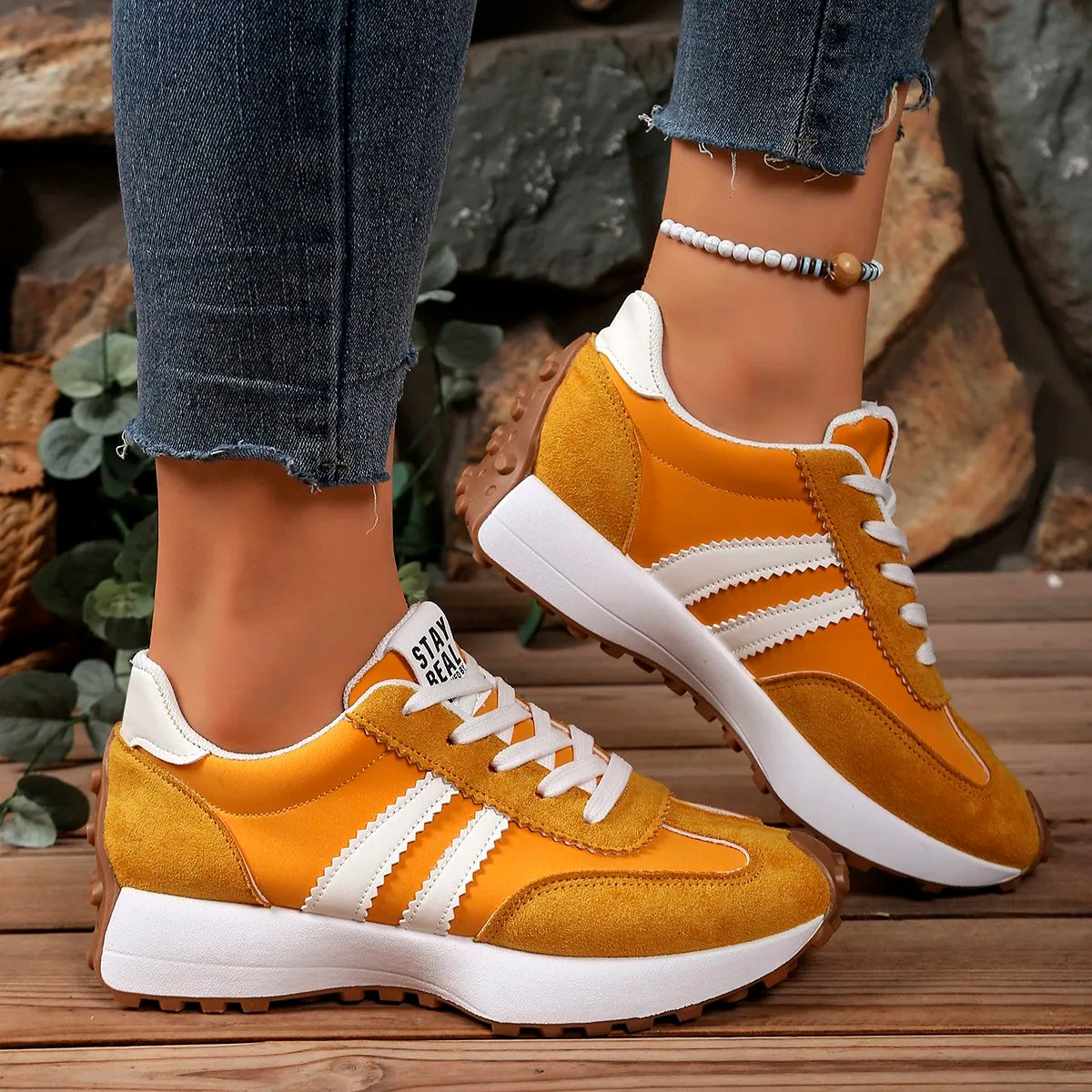 Elodie two-tone lace-up shoes in yellow
