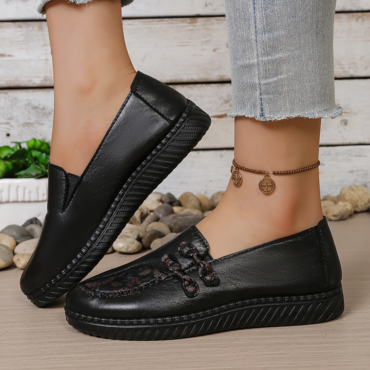 Wilma | Floral Detail Comfort Loafers
