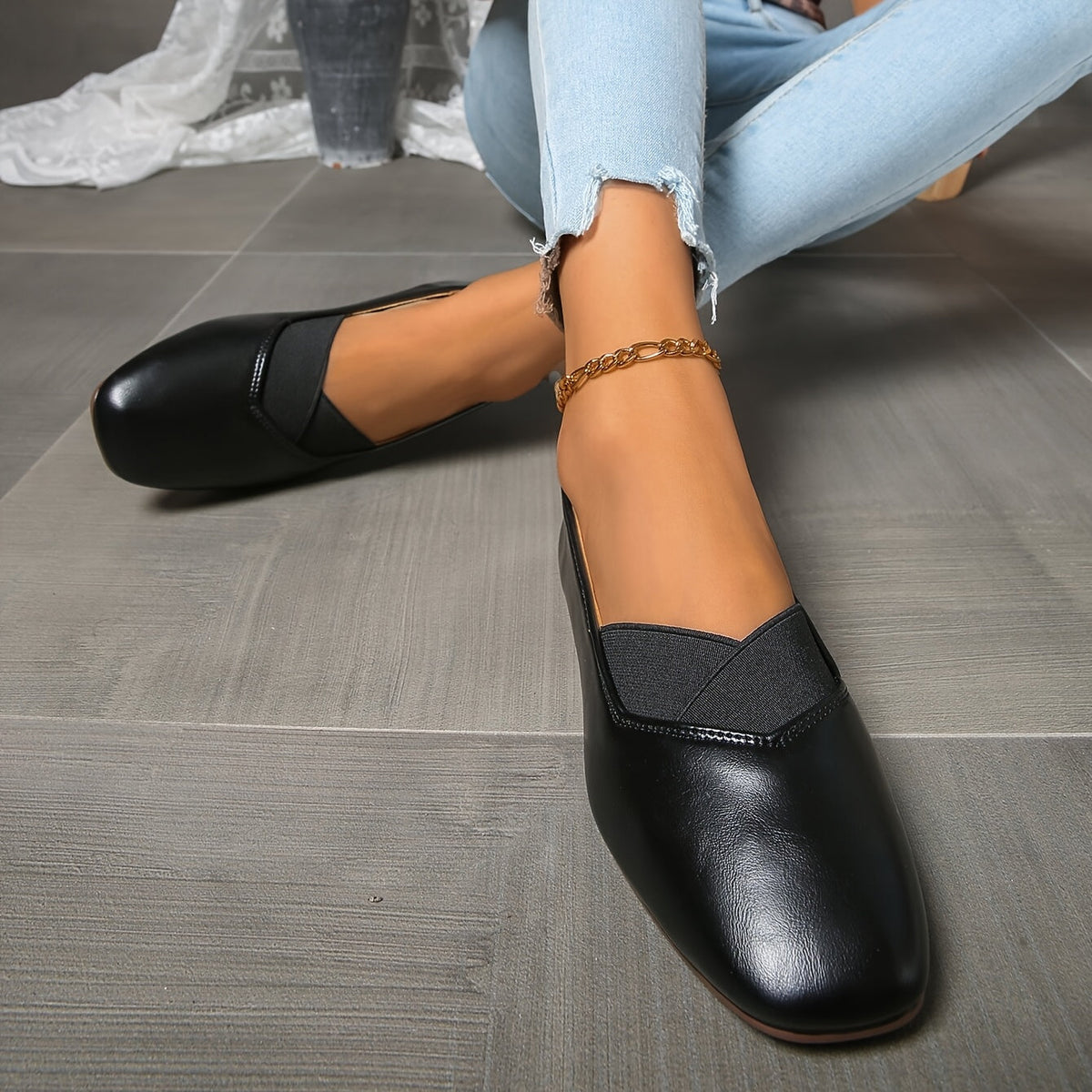Dulcie | Cross-Strap Square-Toe Flats