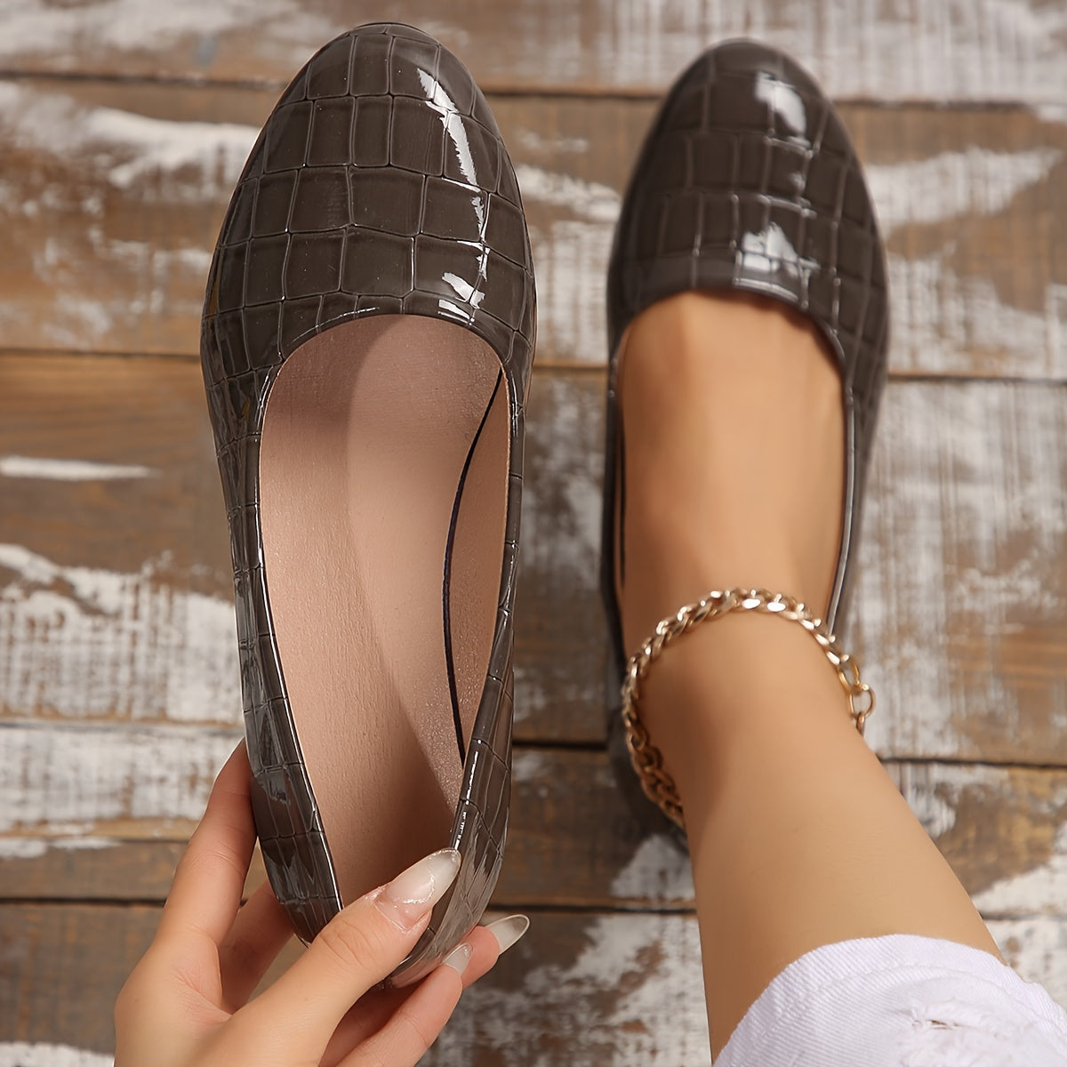 Posy | Glossy Low-Wedge Pumps