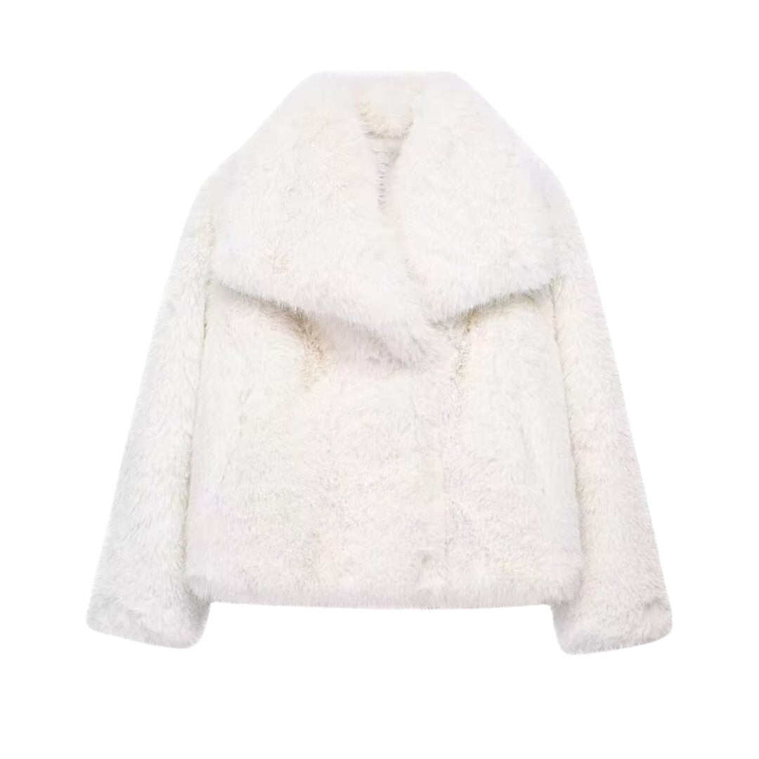 Coralie cozy statement jacket in white