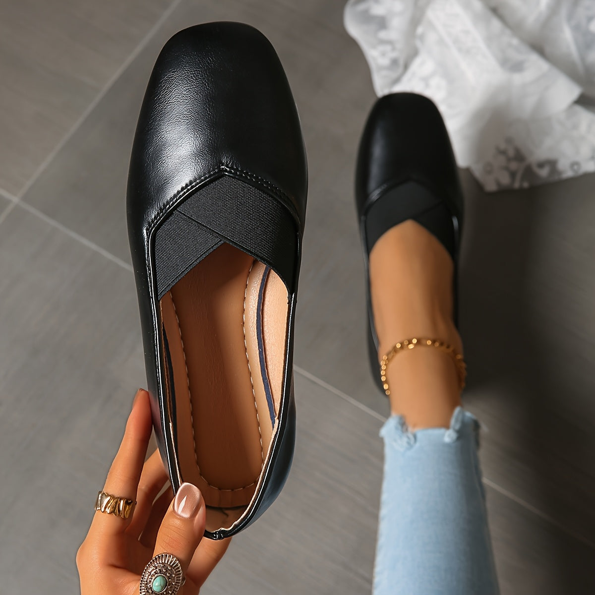 Dulcie | Cross-Strap Square-Toe Flats