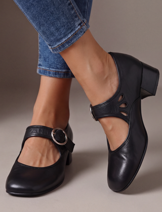 Veronica Mary Janes in black
