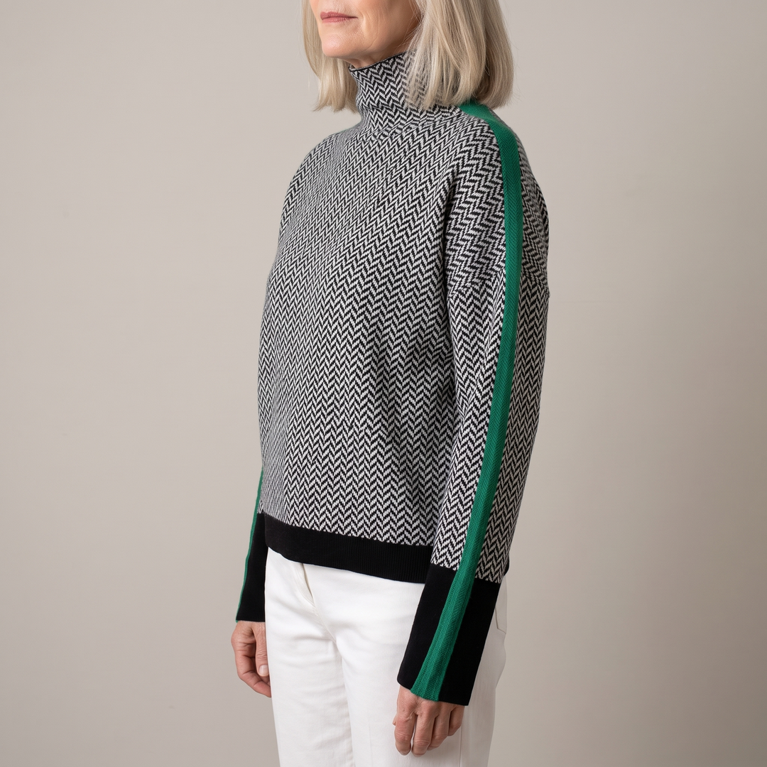 Malou turtleneck sweater in black and green, side view