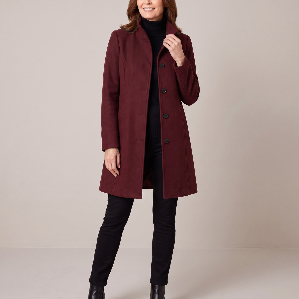 Eline coat with stand-up collar in burgundy