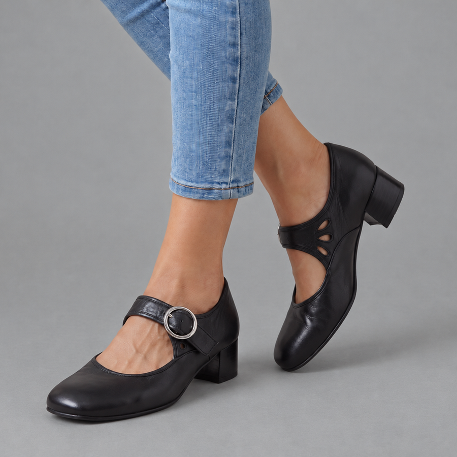 Nathalie shoes in black