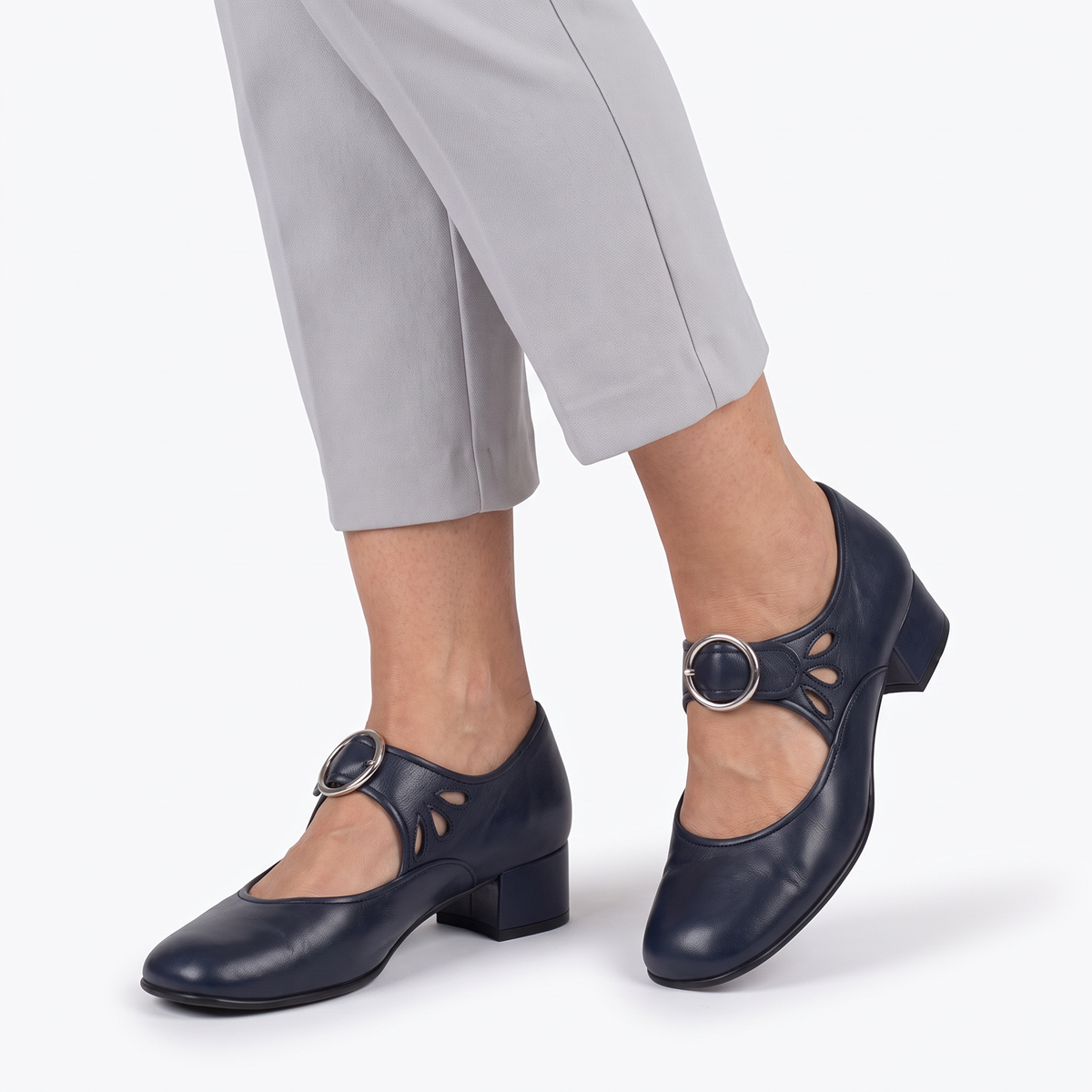 Nathalie shoes in navy