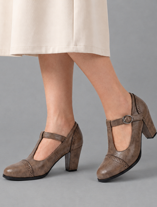 Sandrine shoes in brown