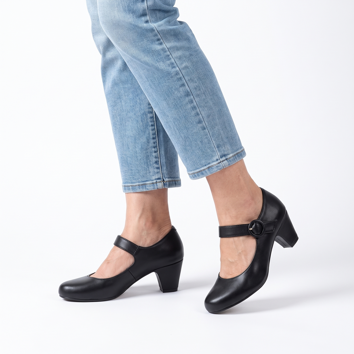 Monique shoes in black