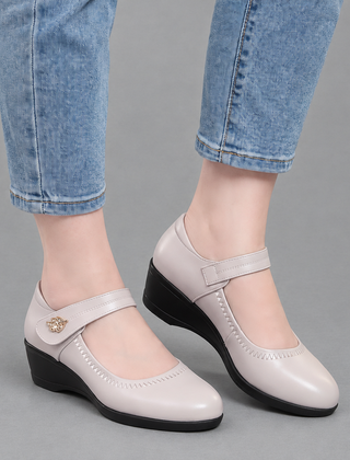 Lea shoes in ecru
