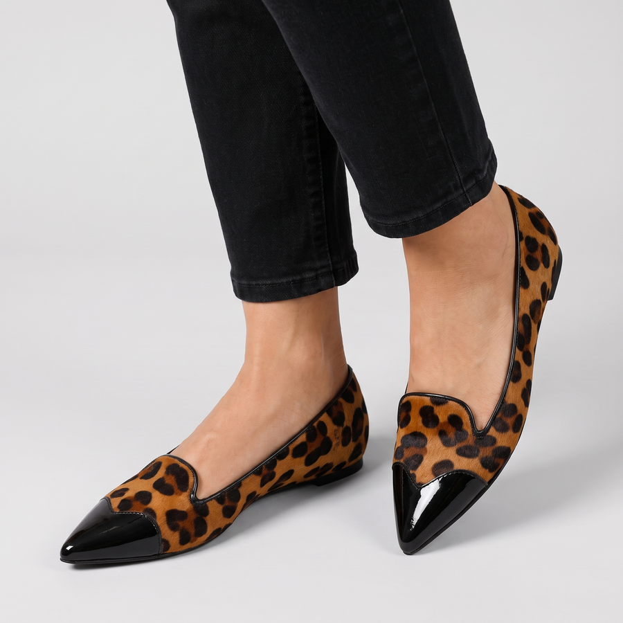 Avera leopard flats with glossy toe cap worn