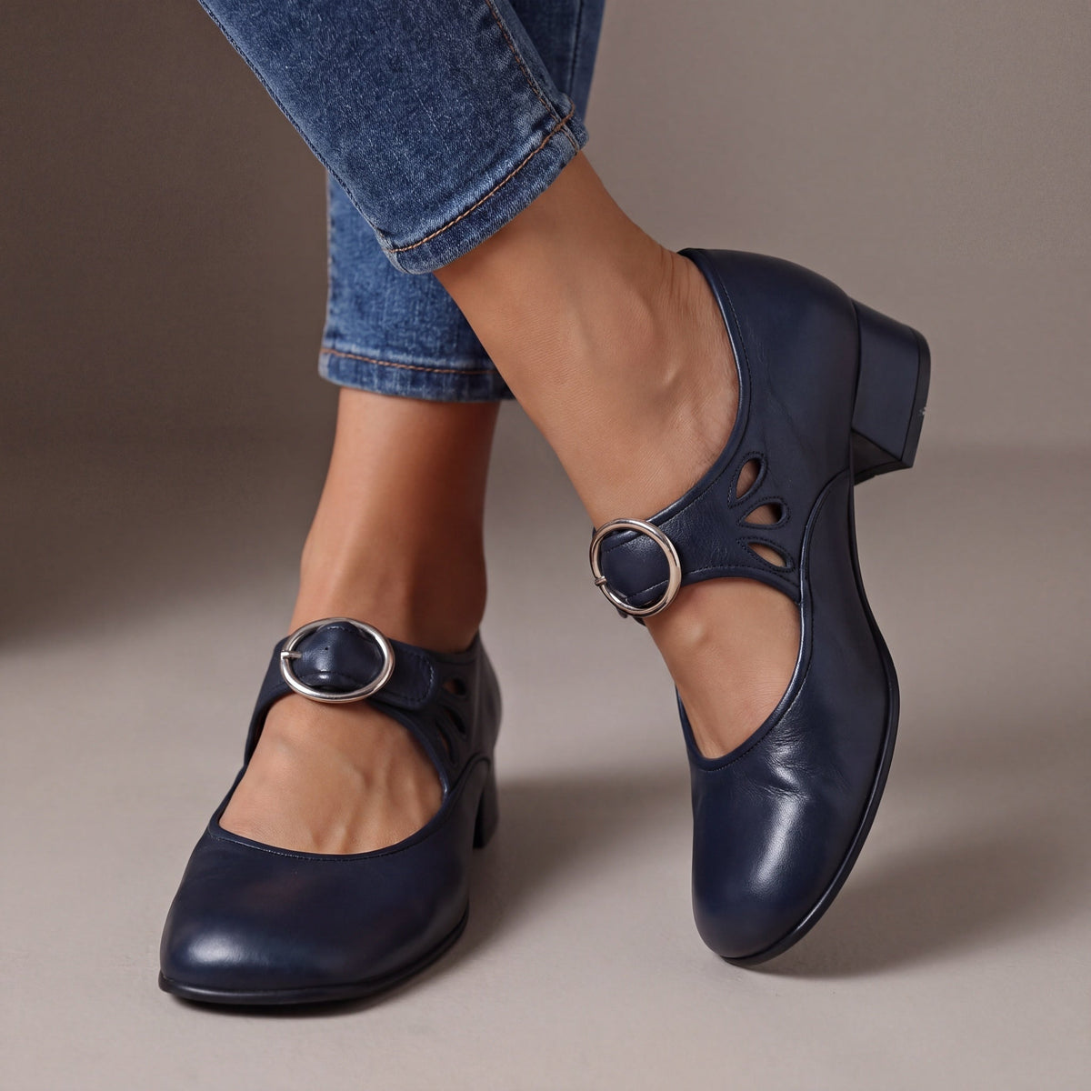 Veronica Mary Janes in navy