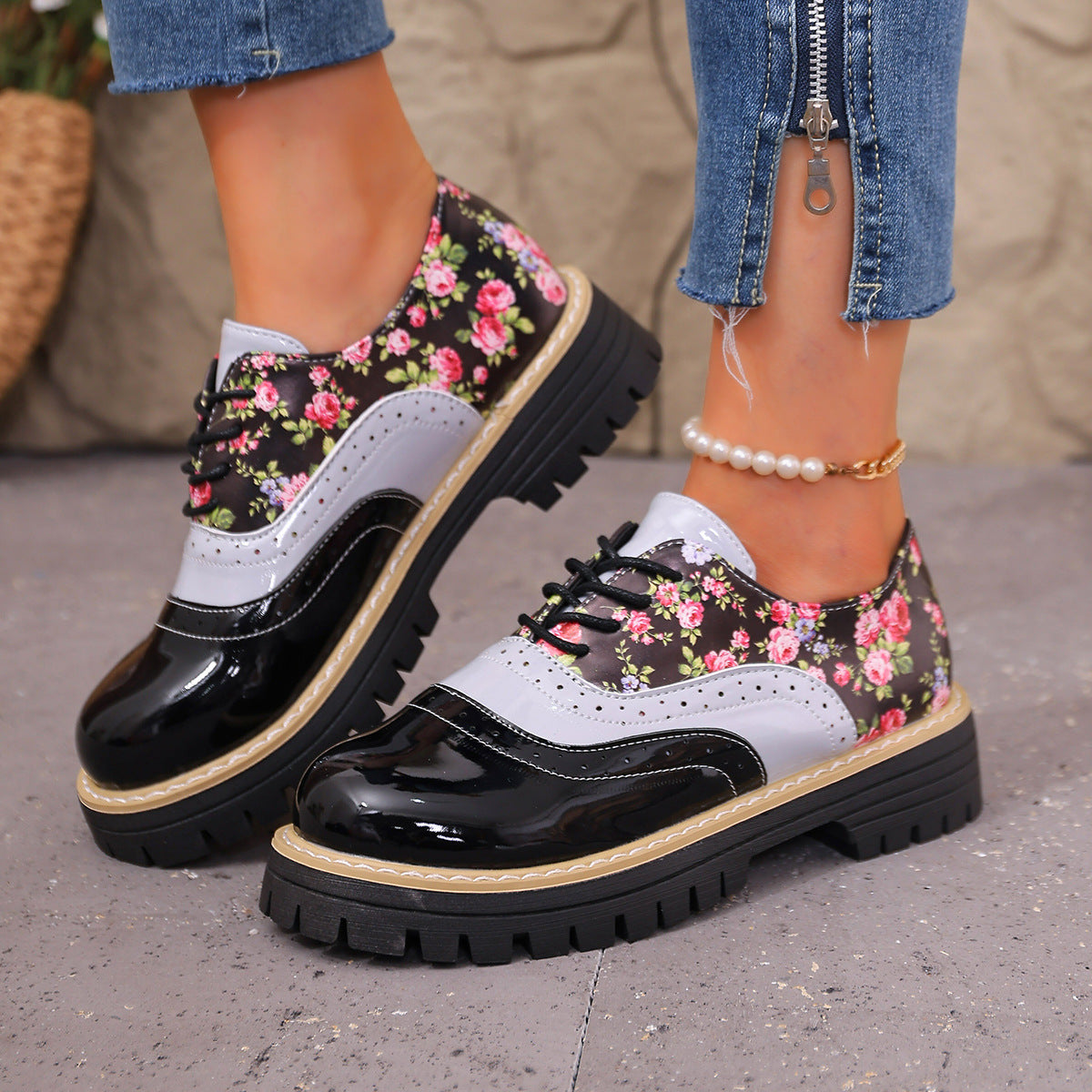 Rosette floral brogue comfort oxfords - Black